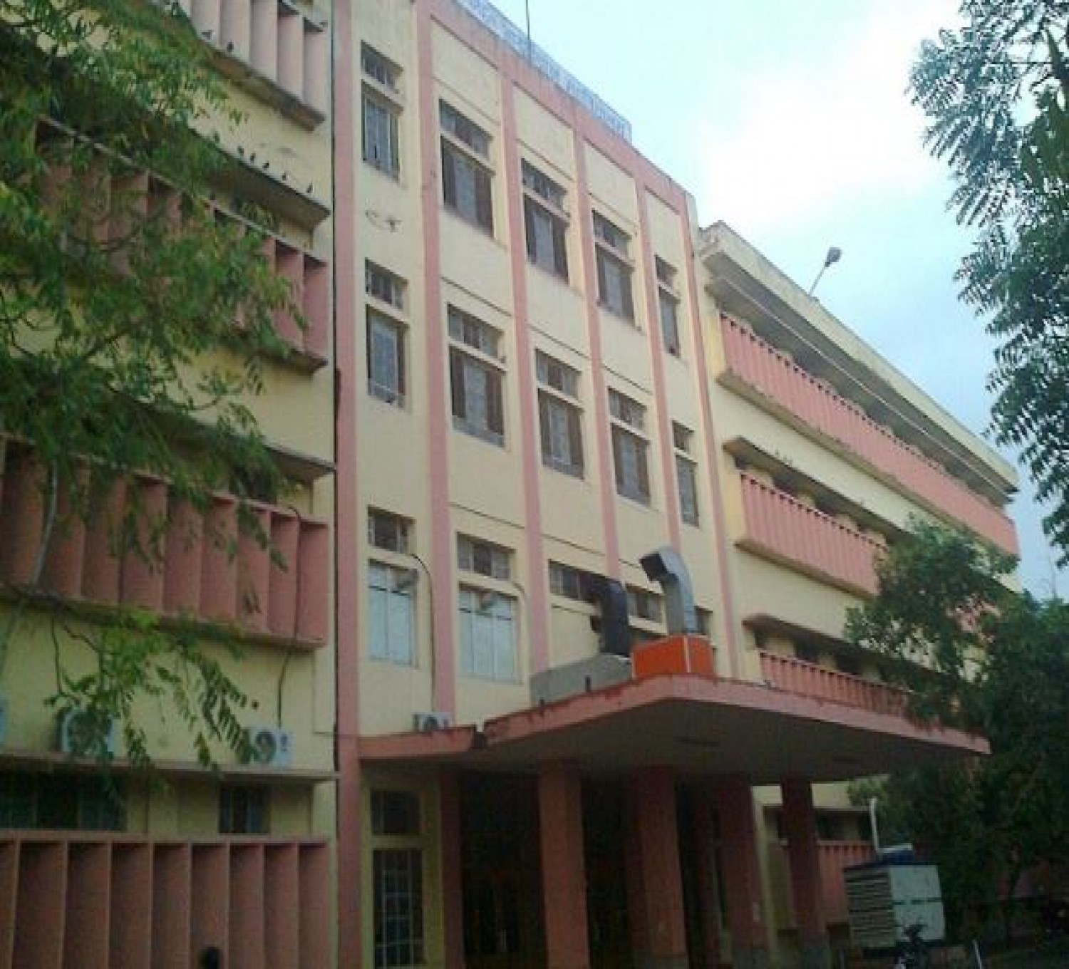 Jawaharlal Nehru Medical College-cover